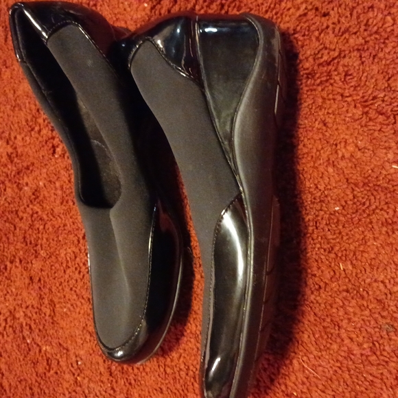 Shoes - Picture 2 of 3